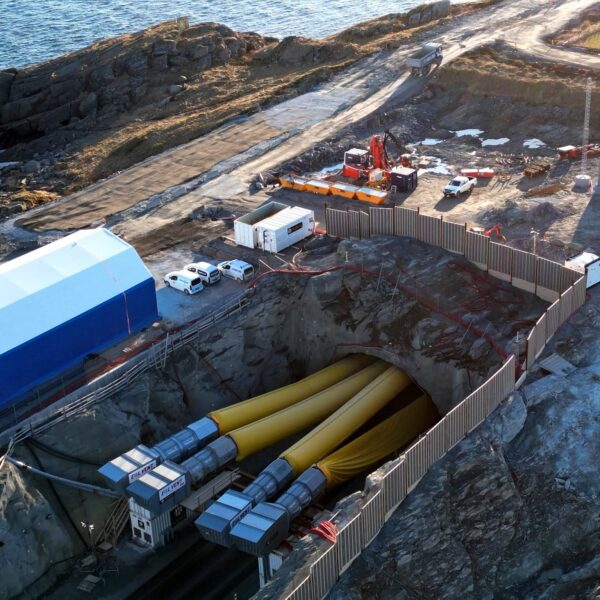 E39 Rogfast, anleggsområde med ventilasjonsrør. Ingenia var rådgivende ingeniør for arbeidsmiljø